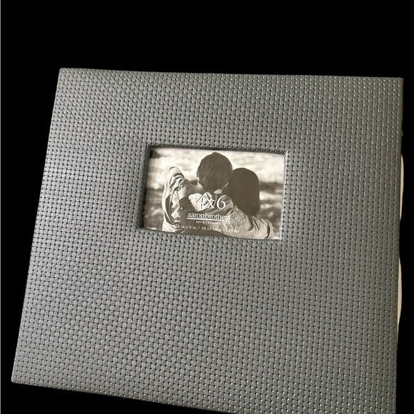 Aaron Brothers 12x12 Signature Scrapbooks (x2) + 2 Packs Refills - Gray Textured - Picture 2 of 4